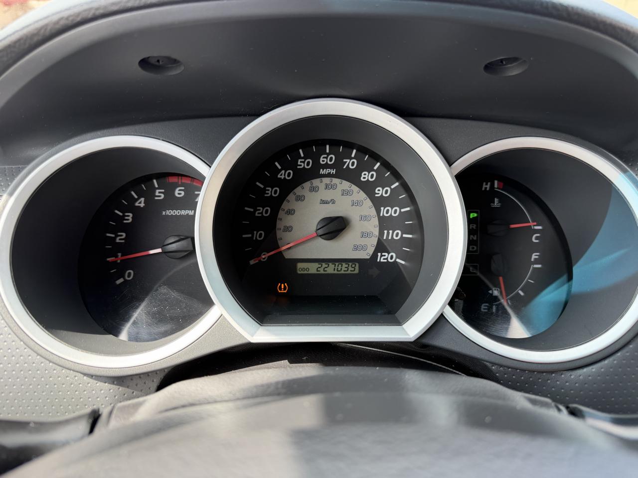 Toyota Tacoma Double 128" Manual 4WD (Natl) 2006