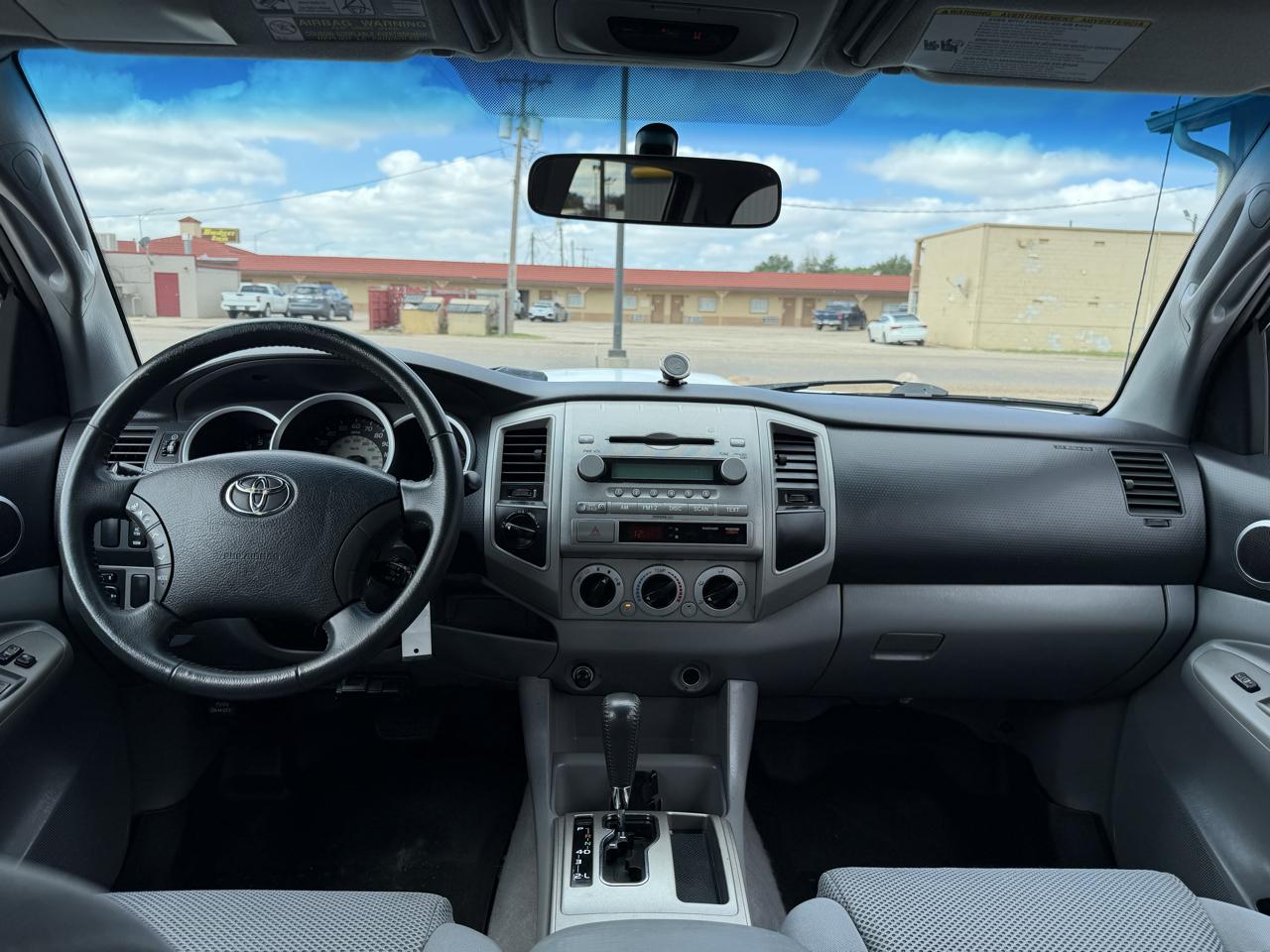Toyota Tacoma Double 128" Manual 4WD (Natl) 2006
