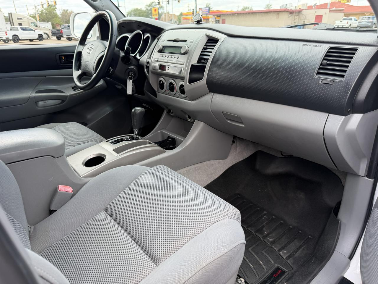 Toyota Tacoma Double 128" Manual 4WD (Natl) 2006