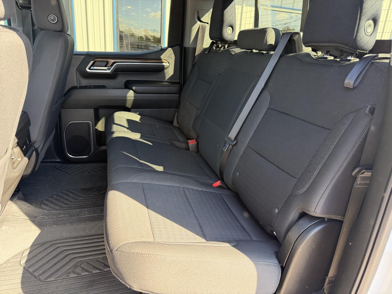 Chevrolet Silverado 1500 4WD Crew Cab 147" RST 2024
