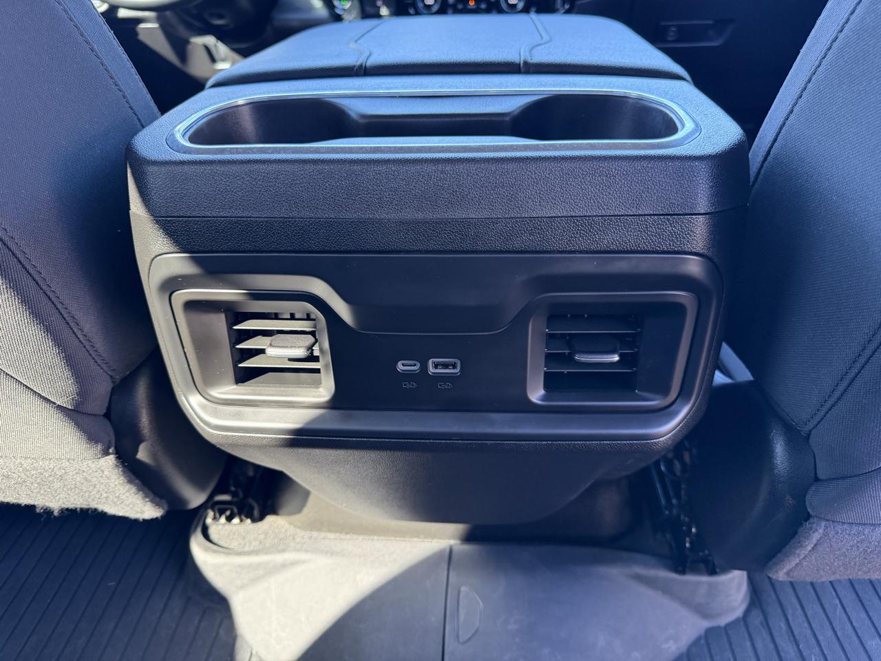 Chevrolet Silverado 1500 4WD Crew Cab 147" RST 2024