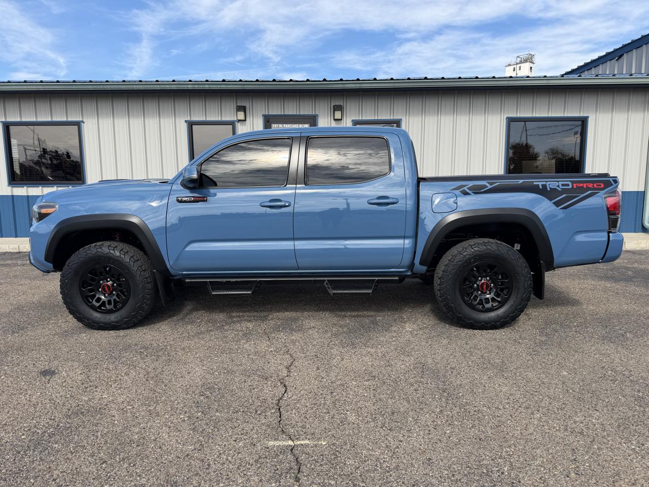 Toyota Tacoma TRD Off Road Double Cab 5' Bed V6 4x4 MT (Natl) 2018