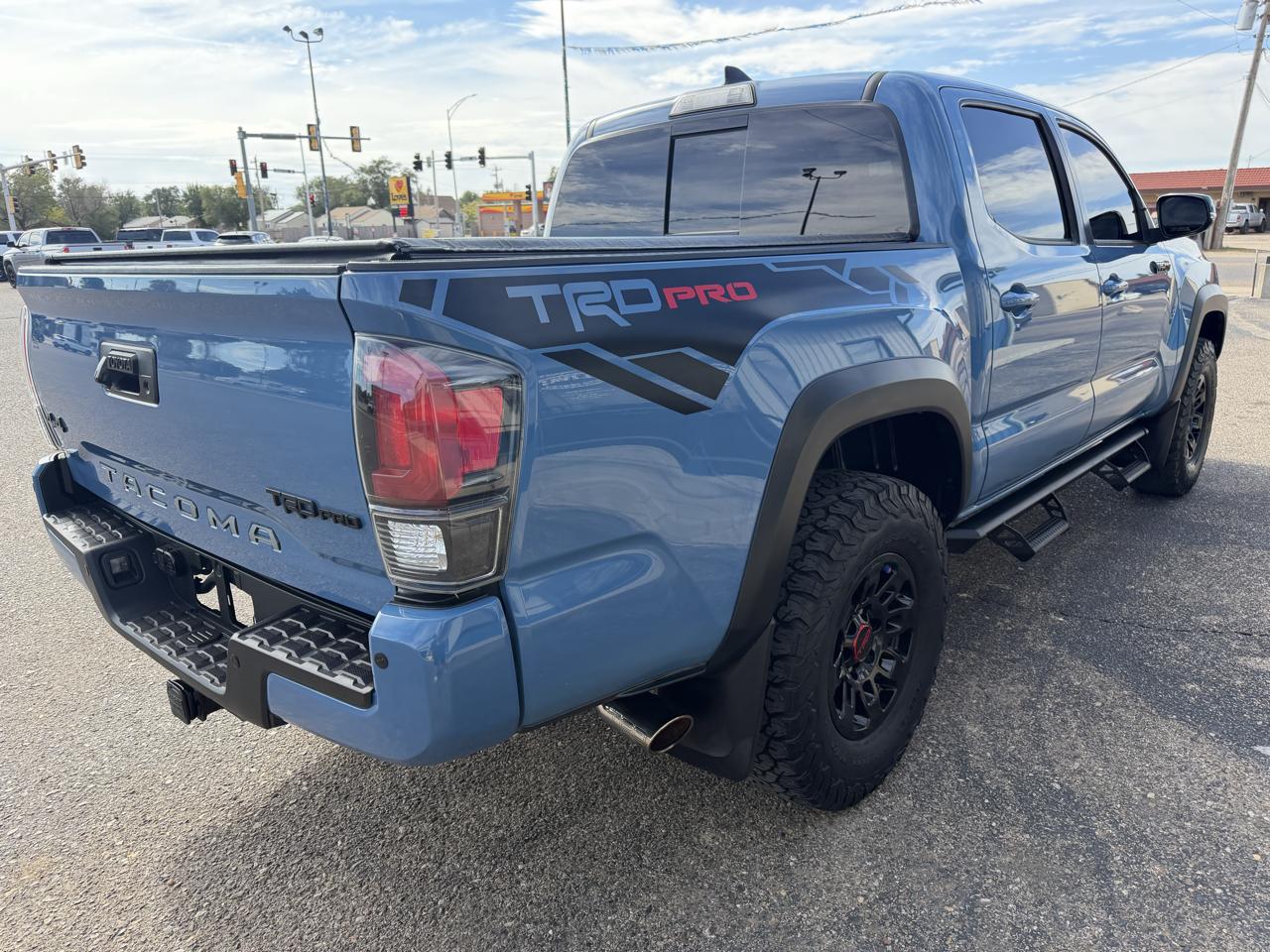 Toyota Tacoma TRD Off Road Double Cab 5' Bed V6 4x4 MT (Natl) 2018
