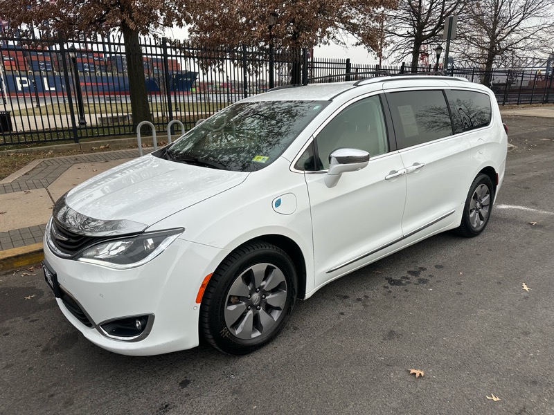 2018 Chrysler Pacifica Hybrid Limited