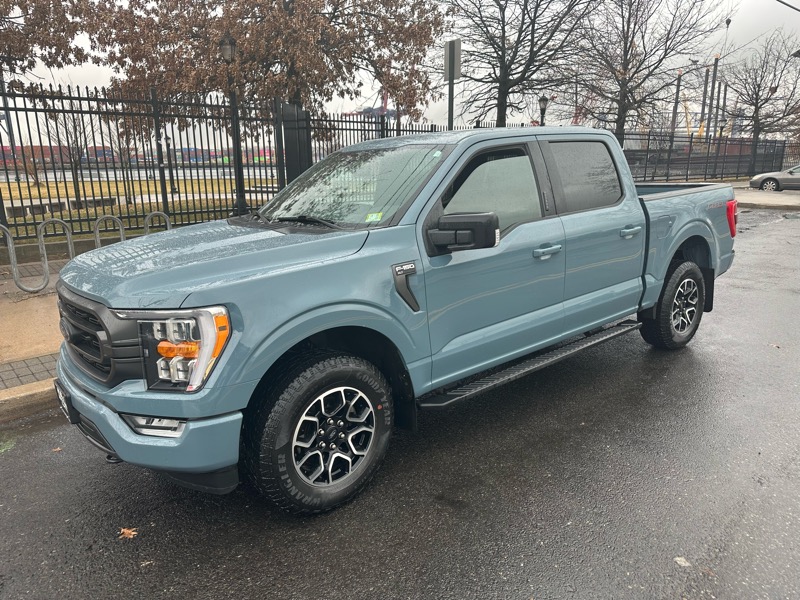 2023 Ford F-150 XLT SuperCrew 5.5-ft. Bed 4WD Sport