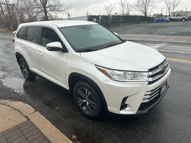 Toyota Highlander LE 2019