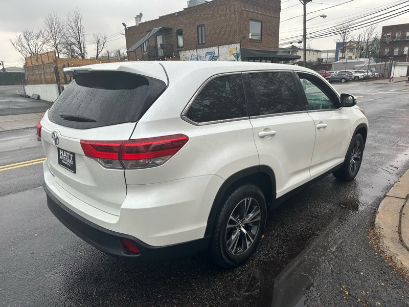 Toyota Highlander LE 2019