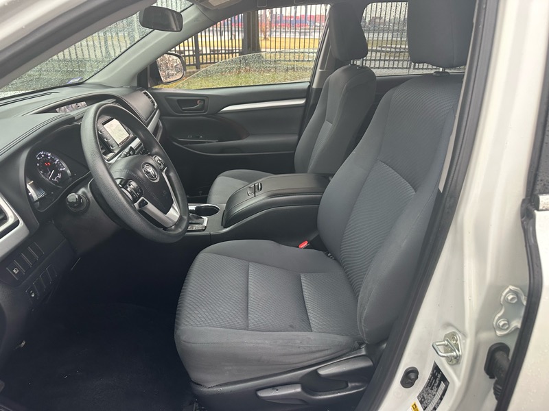 Toyota Highlander LE 2019