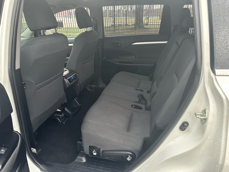 Toyota Highlander LE 2019