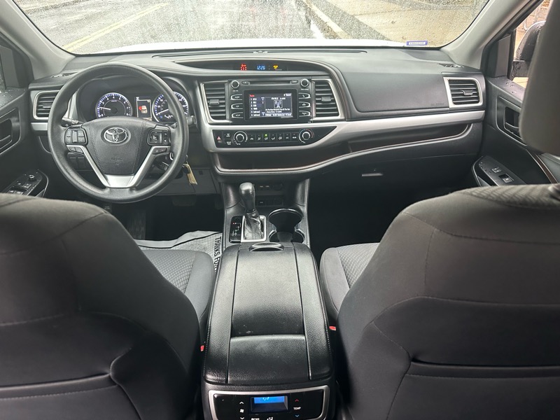 Toyota Highlander LE 2019