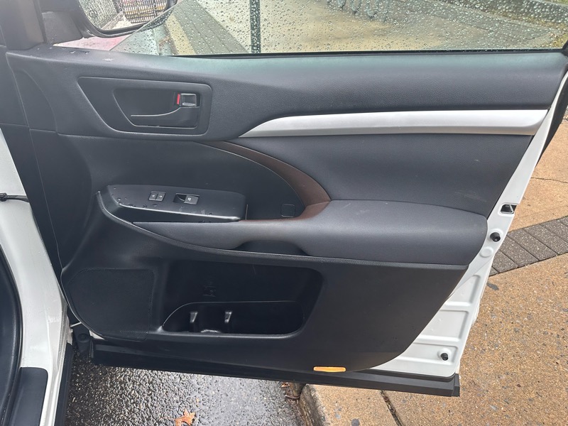 Toyota Highlander LE 2019