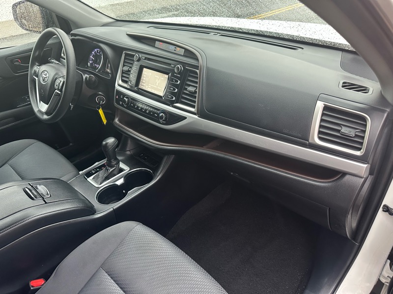 Toyota Highlander LE 2019