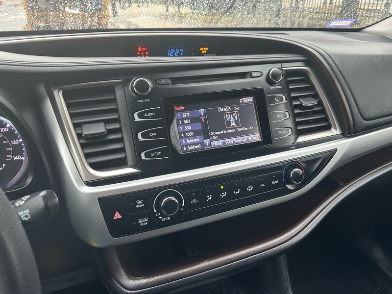 Toyota Highlander LE 2019