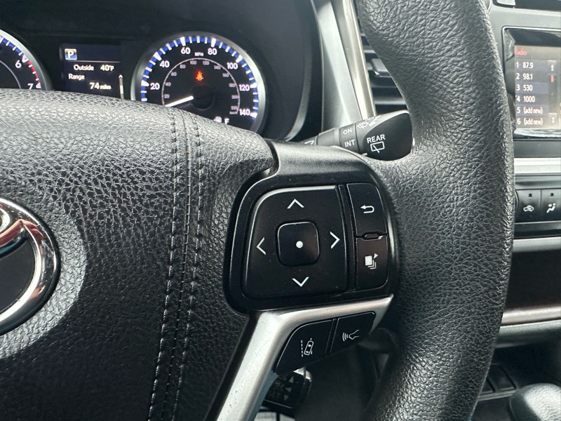 Toyota Highlander LE 2019