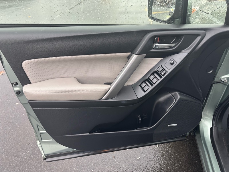 Subaru Forester 2.5i Touring 2015