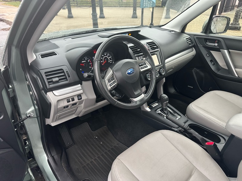 Subaru Forester 2.5i Touring 2015