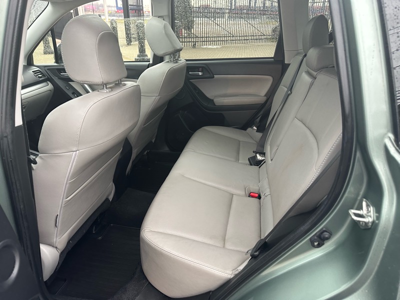 Subaru Forester 2.5i Touring 2015