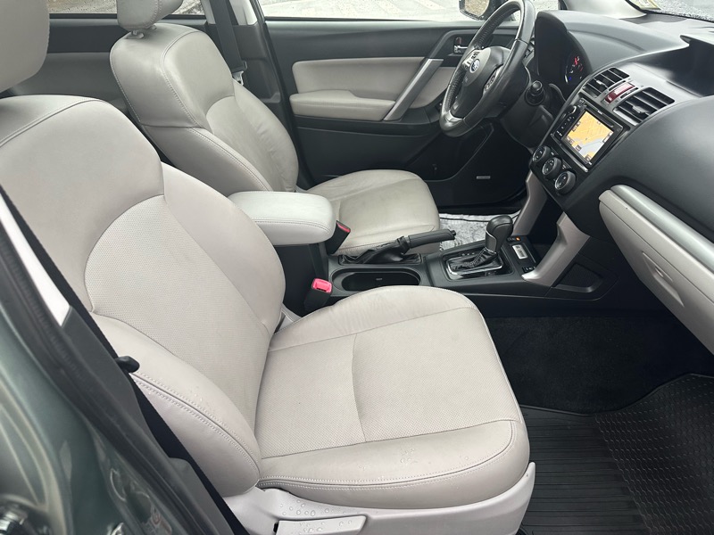 Subaru Forester 2.5i Touring 2015