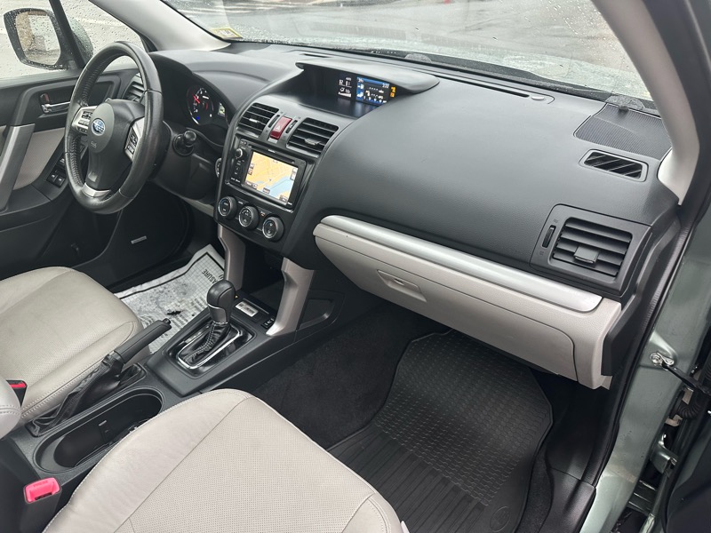 Subaru Forester 2.5i Touring 2015