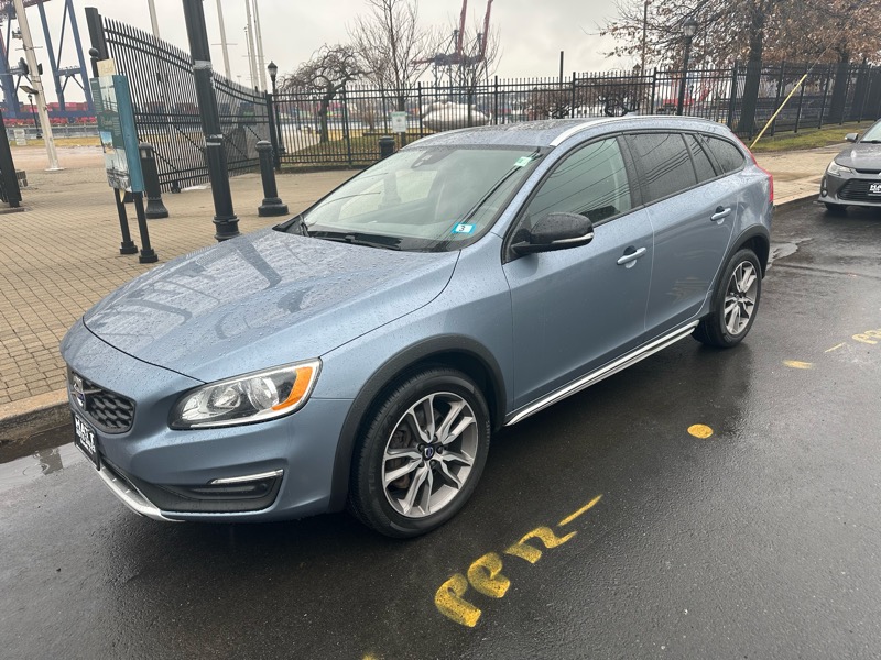 2018 Volvo V60 Cross Country T5 AWD