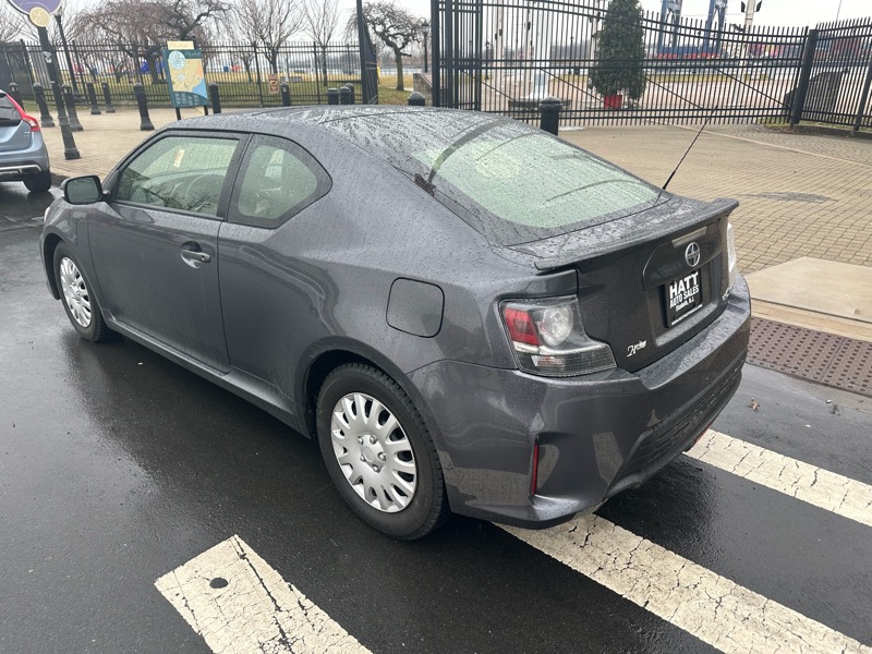 Scion tC Sports Coupe 6-Spd AT 2015