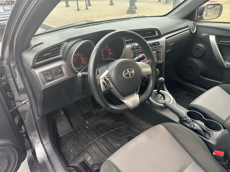 Scion tC Sports Coupe 6-Spd AT 2015