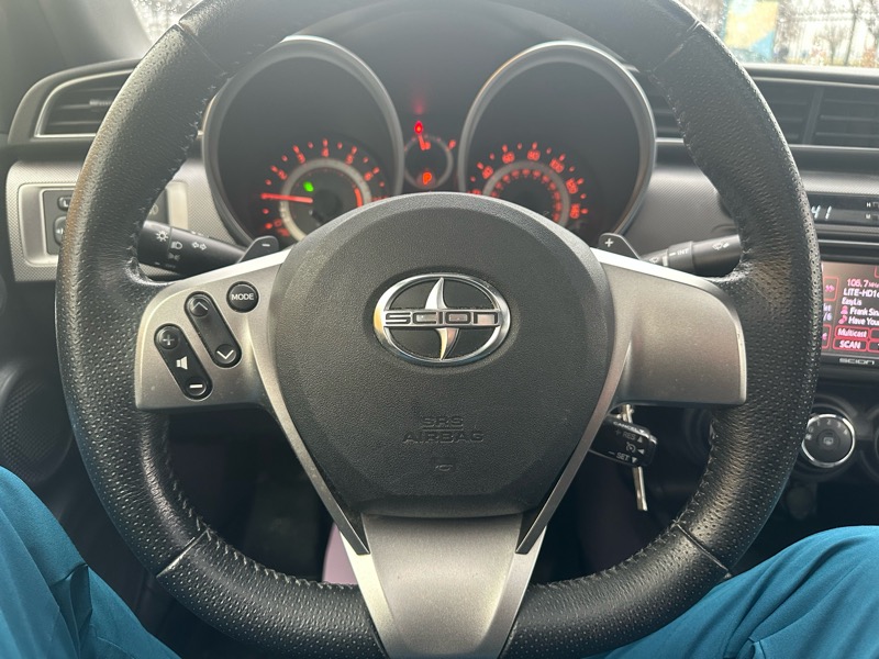 Scion tC Sports Coupe 6-Spd AT 2015