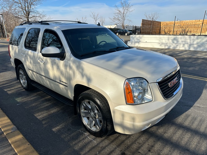 GMC Yukon SLT 4WD 2014