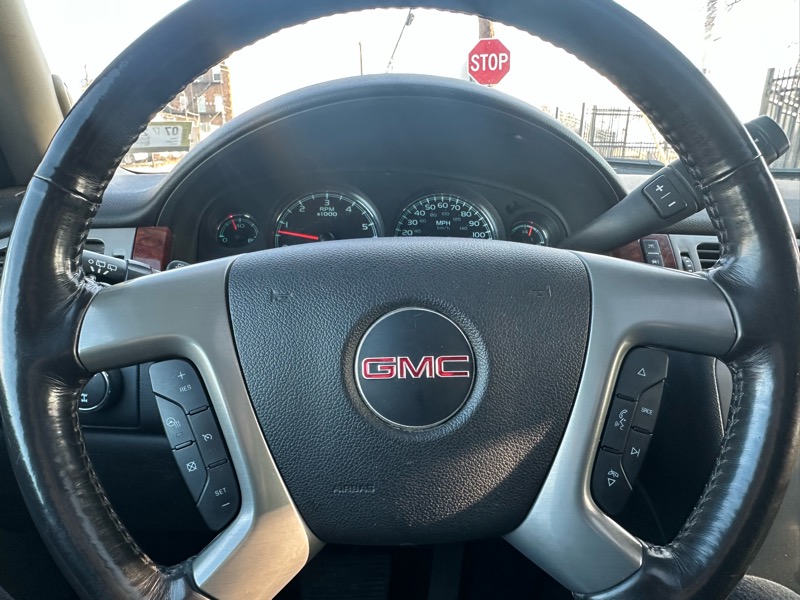 GMC Yukon SLT 4WD 2014