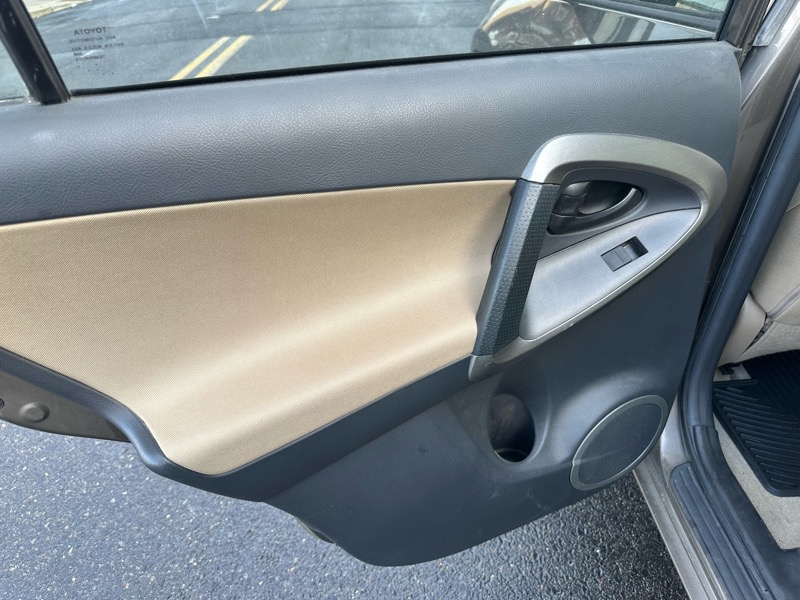 Toyota RAV4 4WD 2012