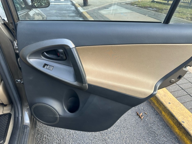 Toyota RAV4 4WD 2012