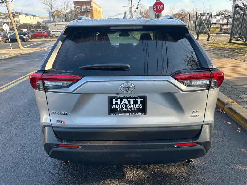 Toyota RAV4 LE AWD 2019