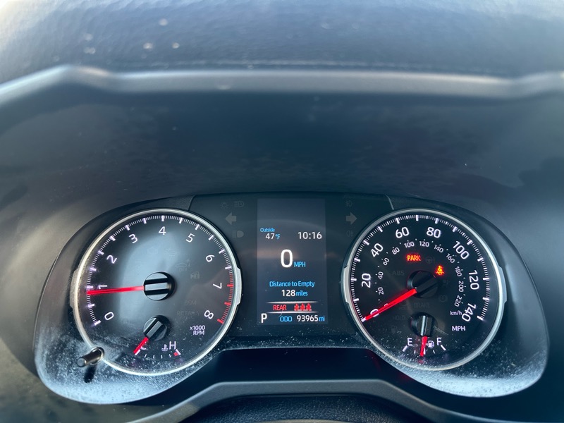 Toyota RAV4 LE AWD 2019