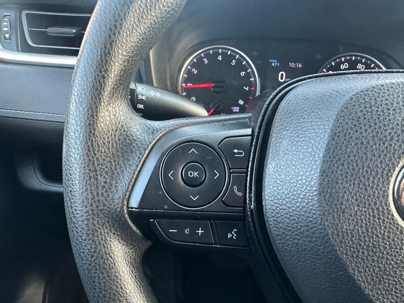 Toyota RAV4 LE AWD 2019