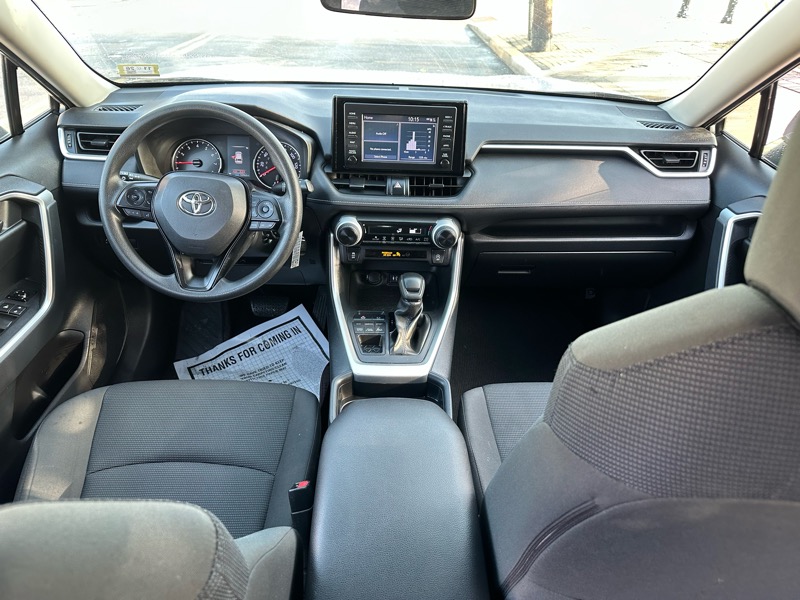 Toyota RAV4 LE AWD 2019