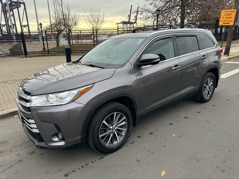 2019 Toyota Highlander XLE AWD V6