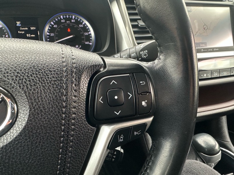 Toyota Highlander XLE AWD V6 2019