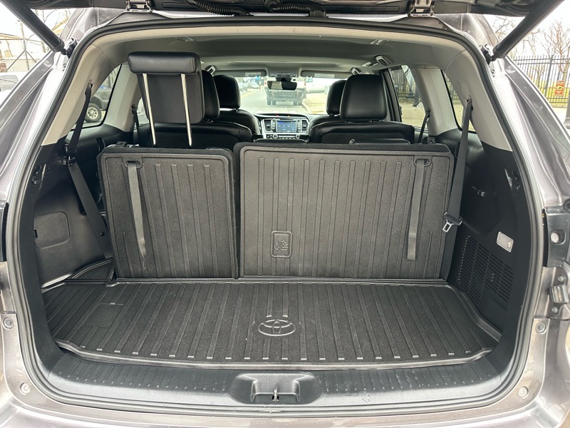 Toyota Highlander XLE AWD V6 2019