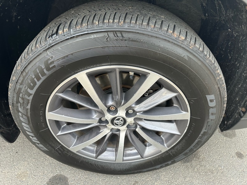 Toyota Highlander XLE AWD V6 2019