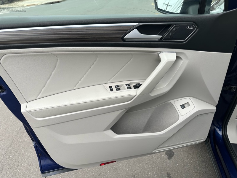 Volkswagen Tiguan SEL R-Line 4MOTION 2022