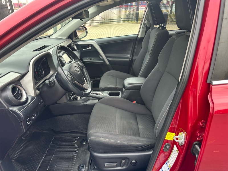 Toyota RAV4 XLE AWD 2018