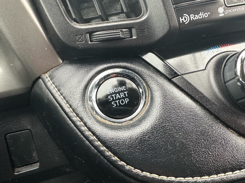 Toyota RAV4 XLE AWD 2018