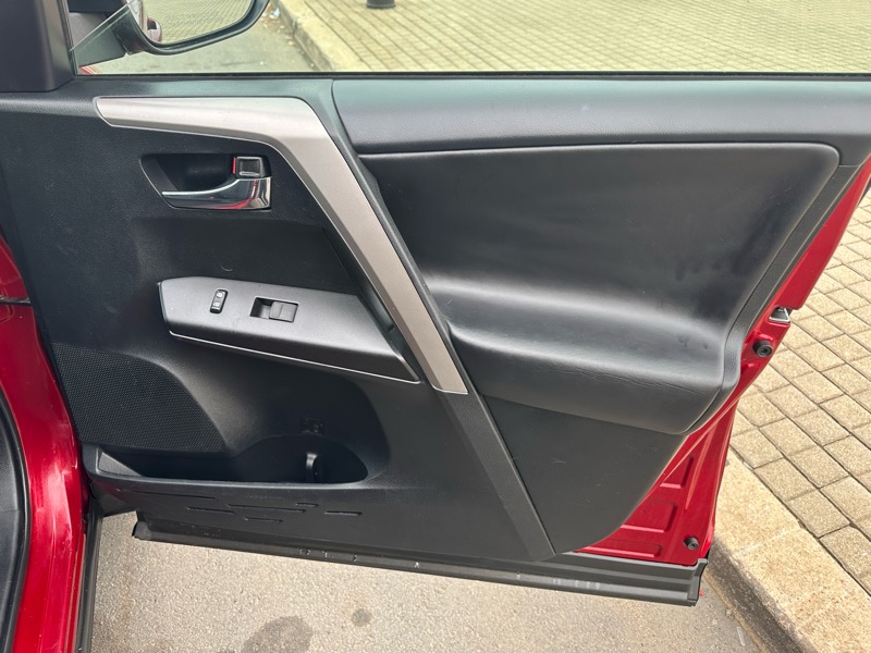 Toyota RAV4 XLE AWD 2018