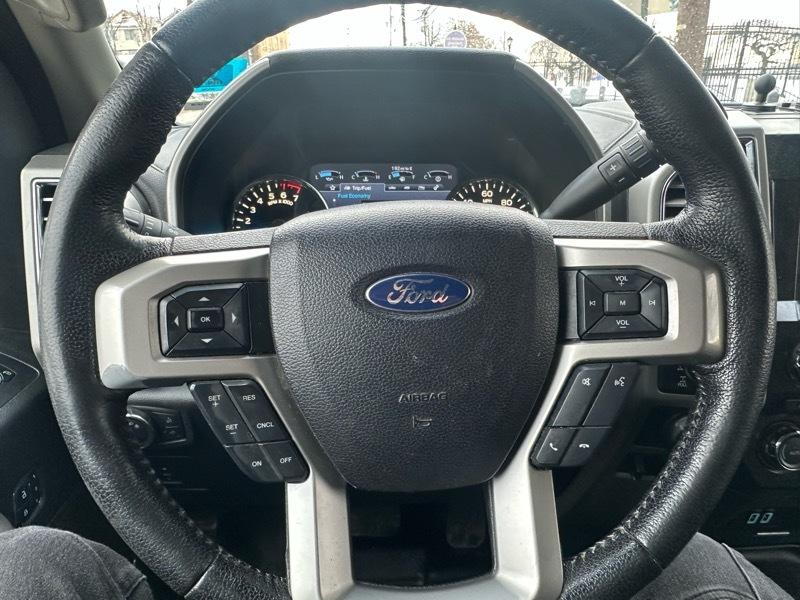 Ford F-150 Lariat SuperCrew 5.5-ft. Bed 4WD 2016