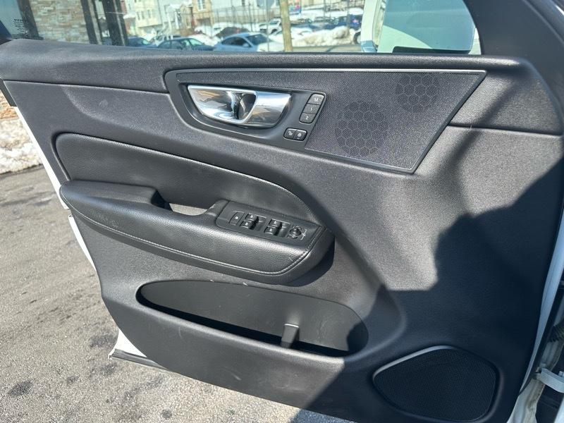 Volvo XC60 T5 Momentum AWD 2018