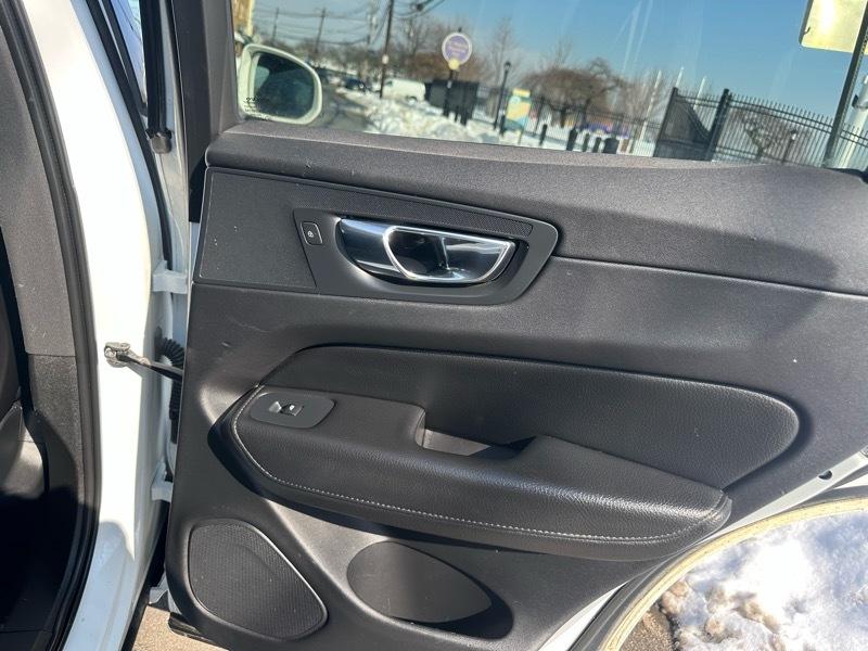 Volvo XC60 T5 Momentum AWD 2018