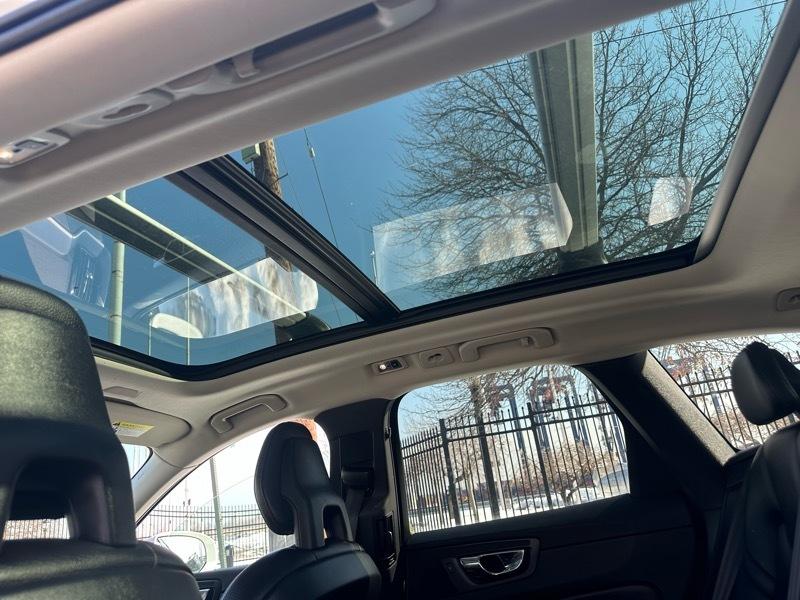 Volvo XC60 T5 Momentum AWD 2018