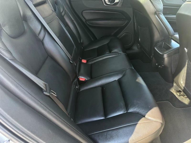 Volvo XC60 T5 Momentum AWD 2018