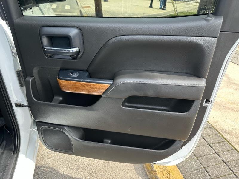 Chevrolet Silverado 1500 High Country Crew Cab Short Box 4WD 2018