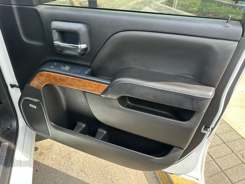 Chevrolet Silverado 1500 High Country Crew Cab Short Box 4WD 2018